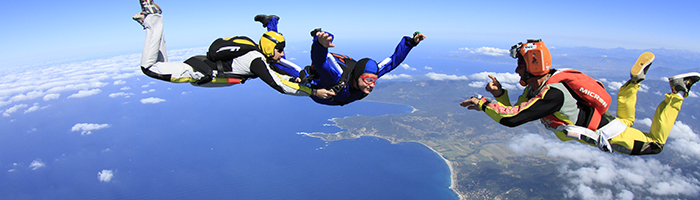 © Ecole de parachutisme du Valinco / Instants de pur bonheur à 4000 mètres au dessus du golfe du Valinco