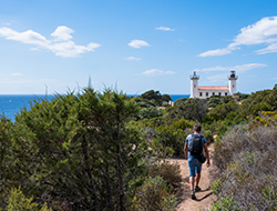 ©  La Corse des origines / Le sentier du littoral et son refuge insolite