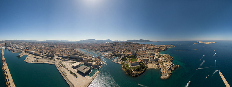 © humans and drones - Vieux port bleu - Marseille