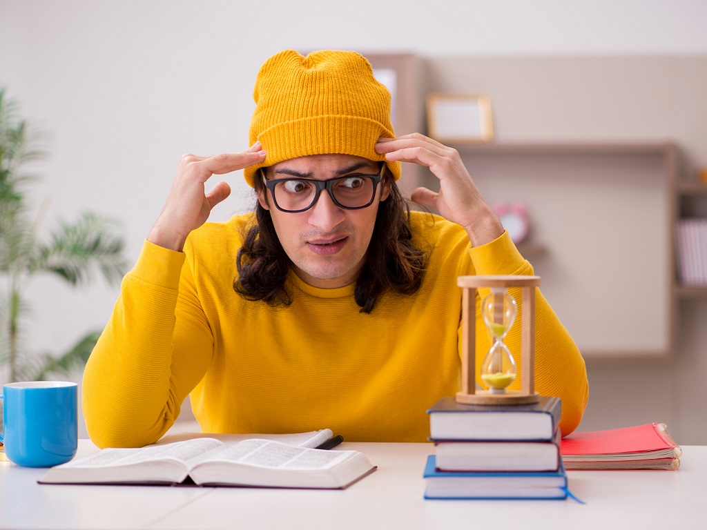 "Nous nous battons avec l'Etat, pour mettre en place un fonds de garantie sur les éventuelles faillites des TO et compagnies" selon Damien Keutgen (UPAV) - Crédit photo : Depositphotos @Elnur_ "Nous nous battons avec l'Etat, pour mettre en place un fonds de garantie sur les éventuelles faillites des TO et compagnies" selon Damien Keutgen (UPAV) - Crédit photo : Depositphotos @Elnur_