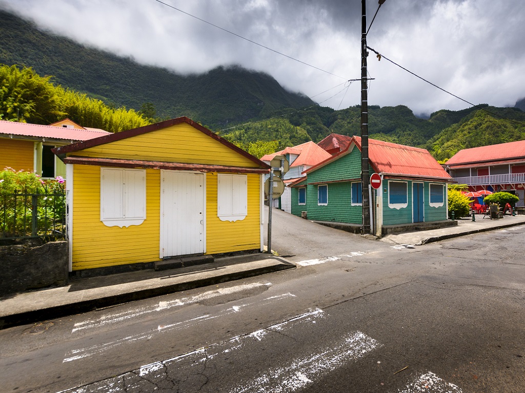 A la Réunion, les réceptifs et les hôtels attendent le retour des touristes, mais peinent à imaginer les contours de l'été 2021, tout comme à la Guadeloupe et en Martinique - Crédit photo : Depositphotos