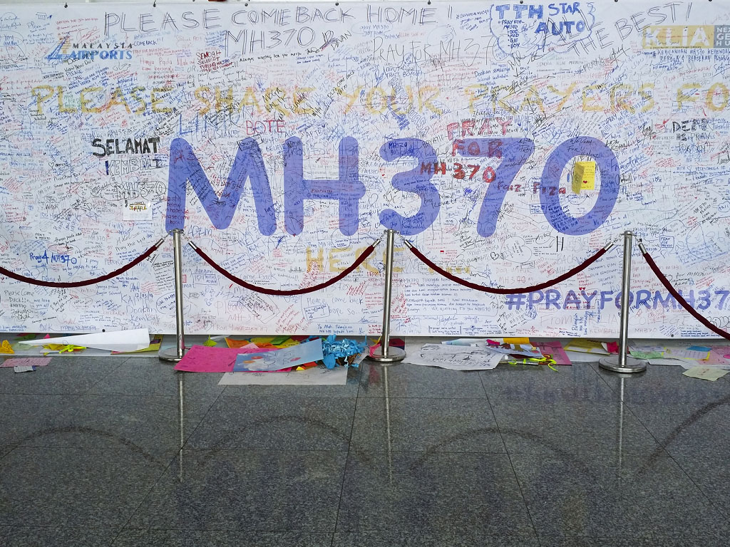 Le 8 mars 2014, le Boeing 777 de la Malaysian Airlines doit assurer le vol MH370 au départ de Kuala Lumpur, capitale de la Malaisie et à destination de Pékin en Chine. L'appareil disparaîtra des radars - Depositphotos.com afaizal