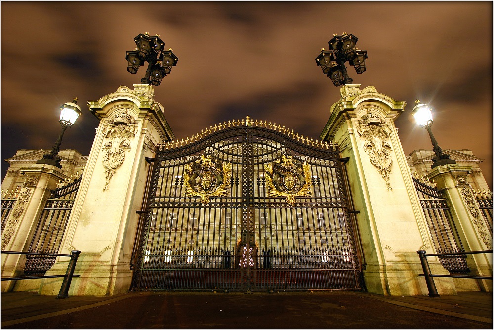 Le Château de Versailles prend une triste médaille en chocolat au niveau mondial, alors que Buckingham Palace triomphe - Crédit photo : Depositphotos @Imagecom