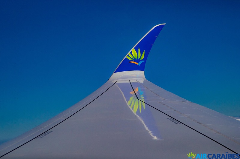 Air Caraïbes propose un vol quotidien au départ de Paris-Orly vers Saint Barthélémy, via Pointe-à-Pitre ou Saint-Martin-Juliana - DR : Air Caraïbes Air Caraïbes propose un vol quotidien au départ de Paris-Orly vers Saint Barthélémy, via Pointe-à-Pitre ou Saint-Martin-Juliana - DR : Air Caraïbes