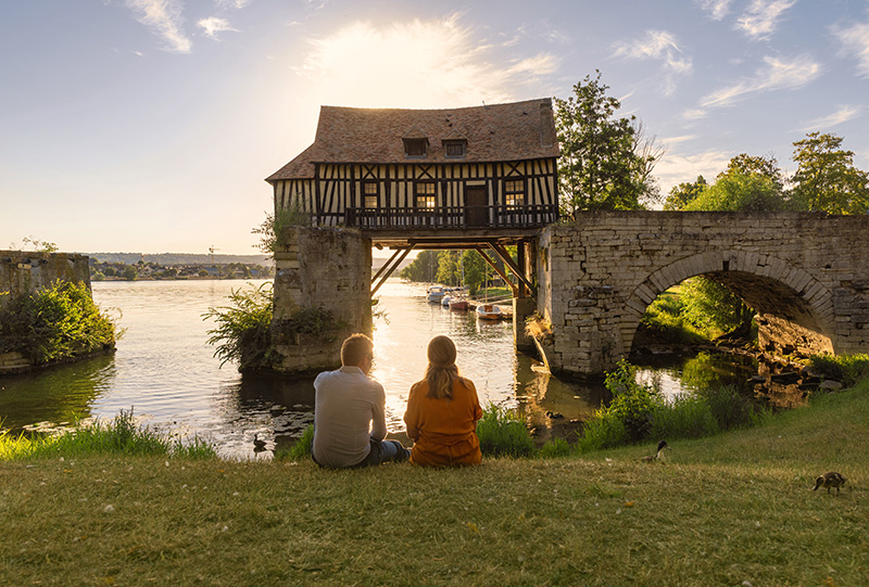 Vieux-moulin sur la Seine à vélo © Normandy Experience