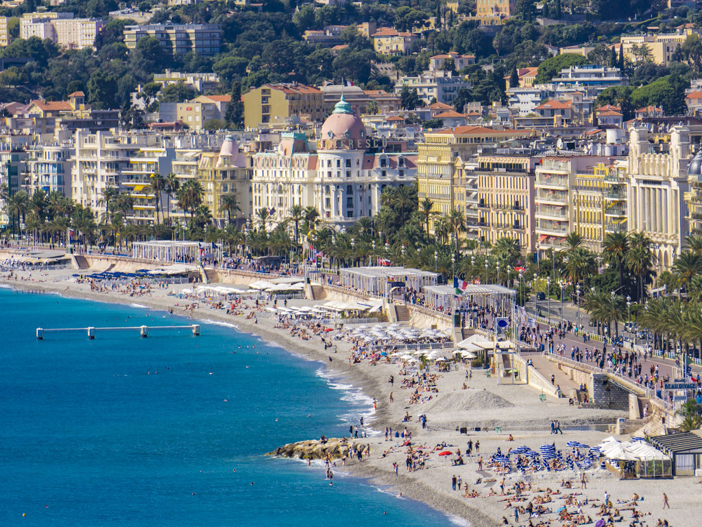 Je reste toujours étonnée par la permanence de bon nombre de pratiques balnéaires. Inchangées depuis les premières heures de la plage, elles risquent fort de ne jamais évoluer et nous permettent de faire la démonstration que les pratiques de loisirs sont relativement imperméables à la nouveauté. - Depositphotos.com boggy22