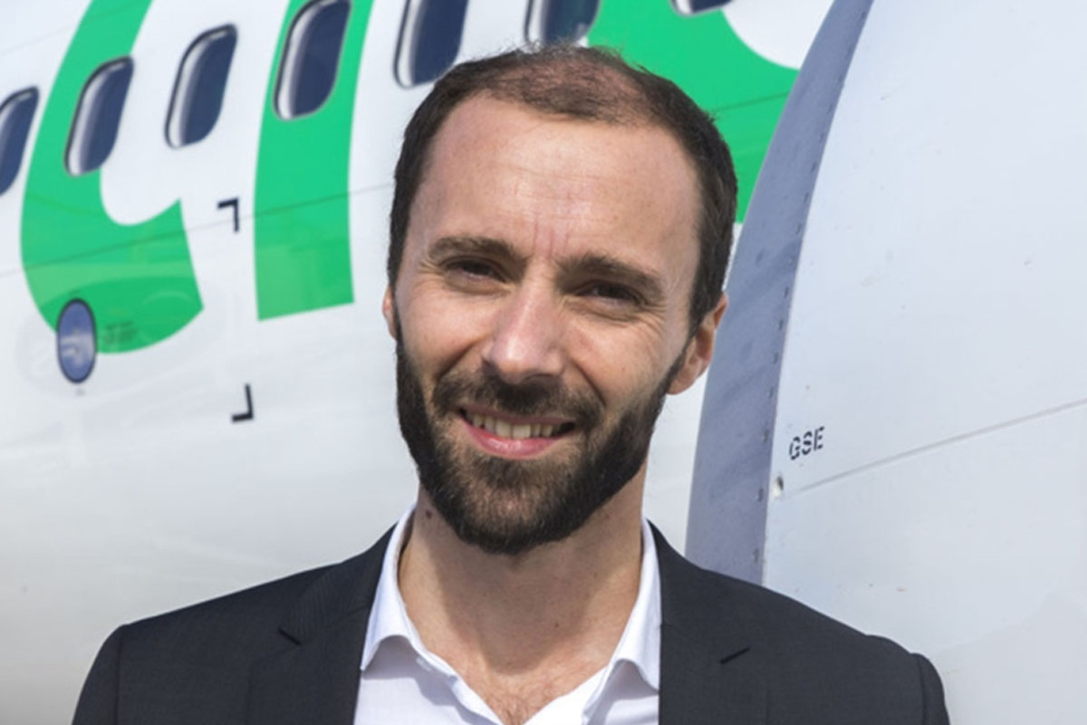 Nicolas Hénin (Transavia) : "La segment «"affaires" représente 20% de nos passagers sur le réseau domestique (chiffre mesuré en juin). Les comportements évoluent et cette clientèle change ses habitudes en utilisant les Low Cost sur le marché français." - Photo DR