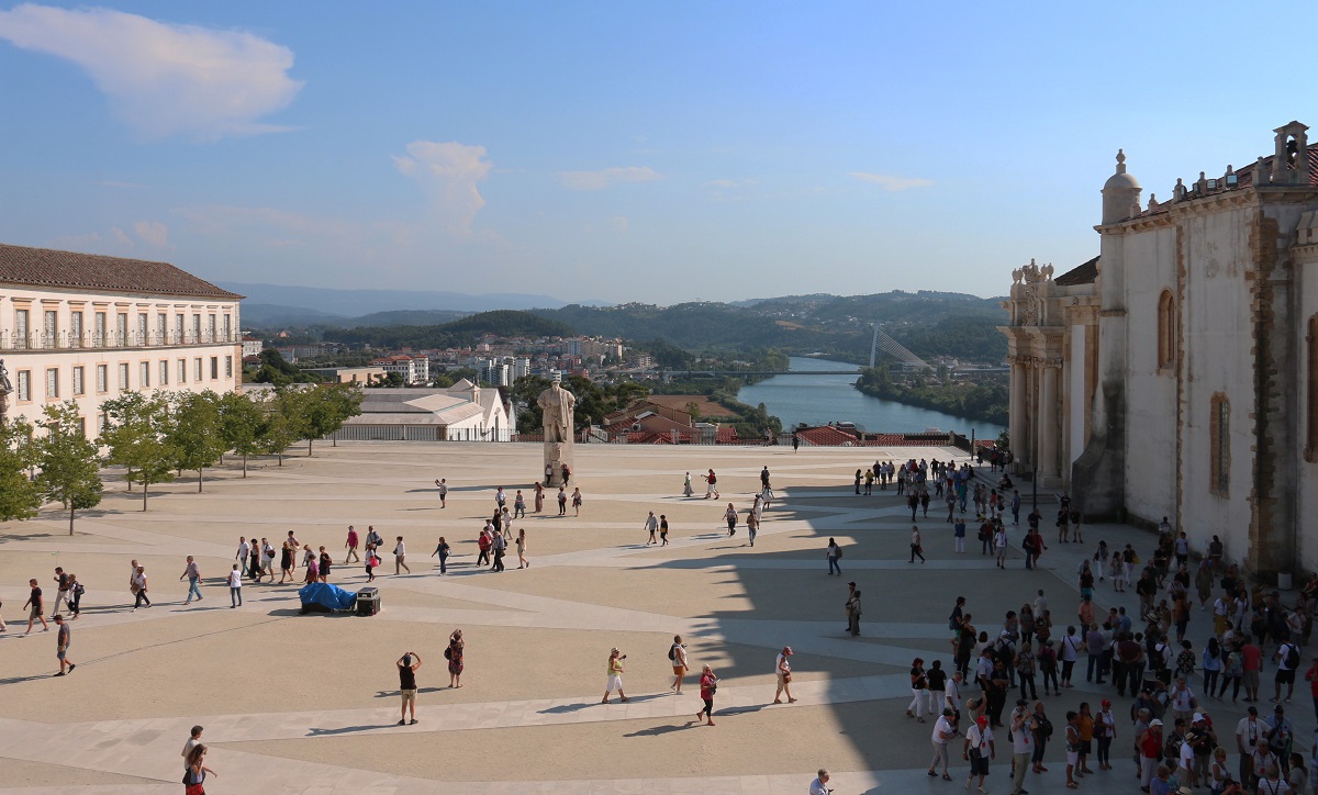 Phare de Coimbra, l’université irrigue avec sa population étudiante les cafés et les restaurants des différents quartiers - DR : J.-F.R.