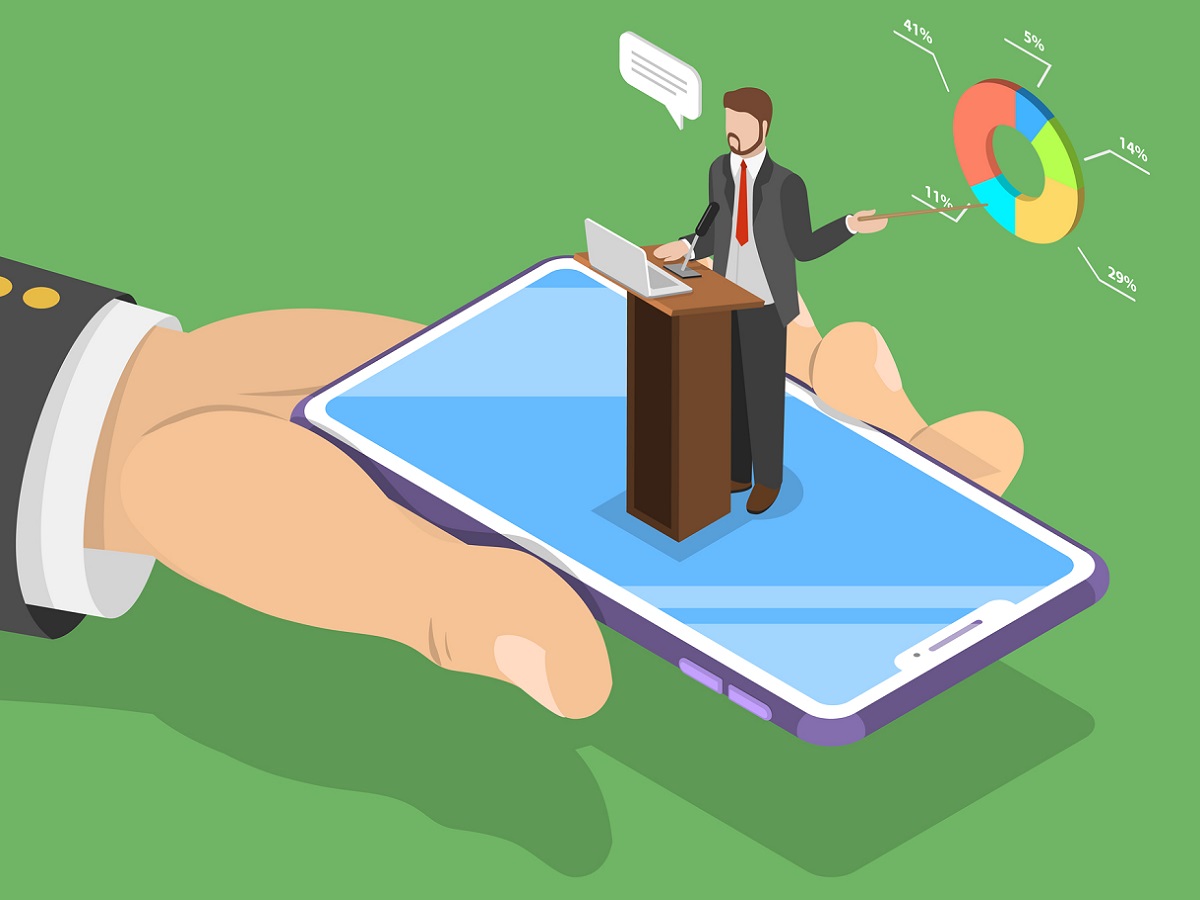 "L'expérience à distance ne doit pas être dévaluée, mais pensée comme quelque chose de différent. Regardez les matchs de foot, en stade l'ambiance est géniale, par contre vous ne verrez jamais les replays et les actions de près, alors que dans votre salon, la vision est incroyable. Nous devons penser l'hybridation comme ça, pour éviter de nous planter," explique François Bitouzet, le PDG de PublicisLive - Crédit photo : Depositphotos @tarik_vision "L'expérience à distance ne doit pas être dévaluée, mais pensée comme quelque chose de différent. Regardez les matchs de foot, en stade l'ambiance est géniale, par contre vous ne verrez jamais les replays et les actions de près, alors que dans votre salon, la vision est incroyable. Nous devons penser l'hybridation comme ça, pour éviter de nous planter," explique François Bitouzet, le PDG de PublicisLive - Crédit photo : Depositphotos @tarik_vision