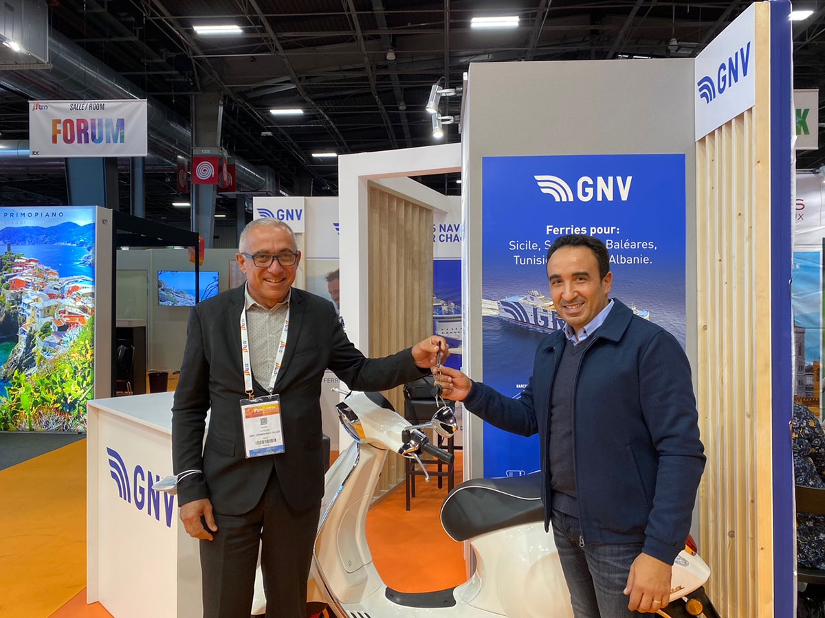 Reda SMIRI, grand gagnant de la Vespa offerte par GNV © GNV