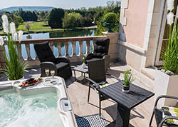 La Côte Saint Jacques et SPA © La Côte Saint Jacques