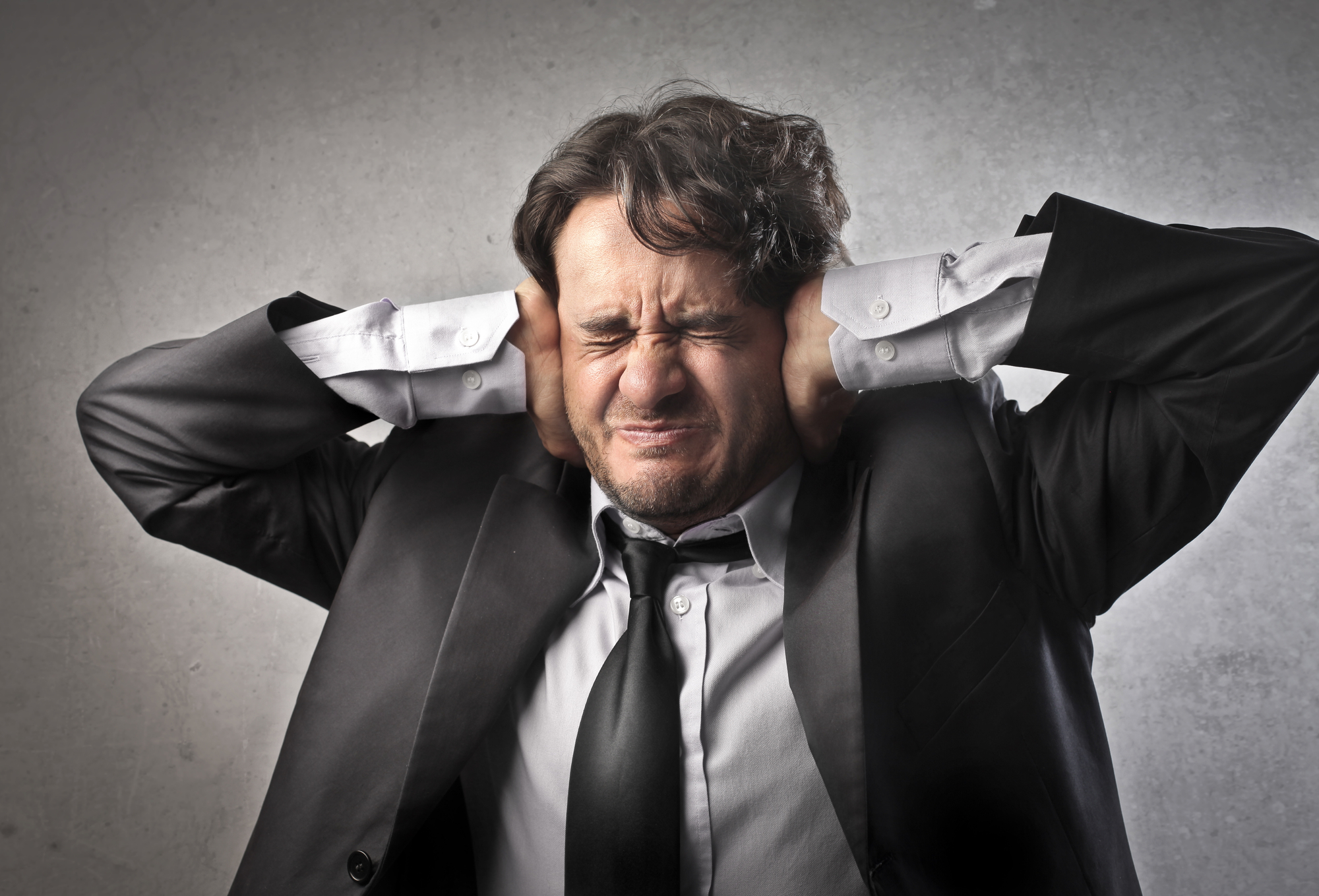 Que l’on travaille dans un open-space, une usine ou un commerce, le bruit est partout, souvent intolérable et il affecte à la fois la santé physique et la santé mentale - DR : DepositPhotos.com Que l’on travaille dans un open-space, une usine ou un commerce, le bruit est partout, souvent intolérable et il affecte à la fois la santé physique et la santé mentale - DR : DepositPhotos.com