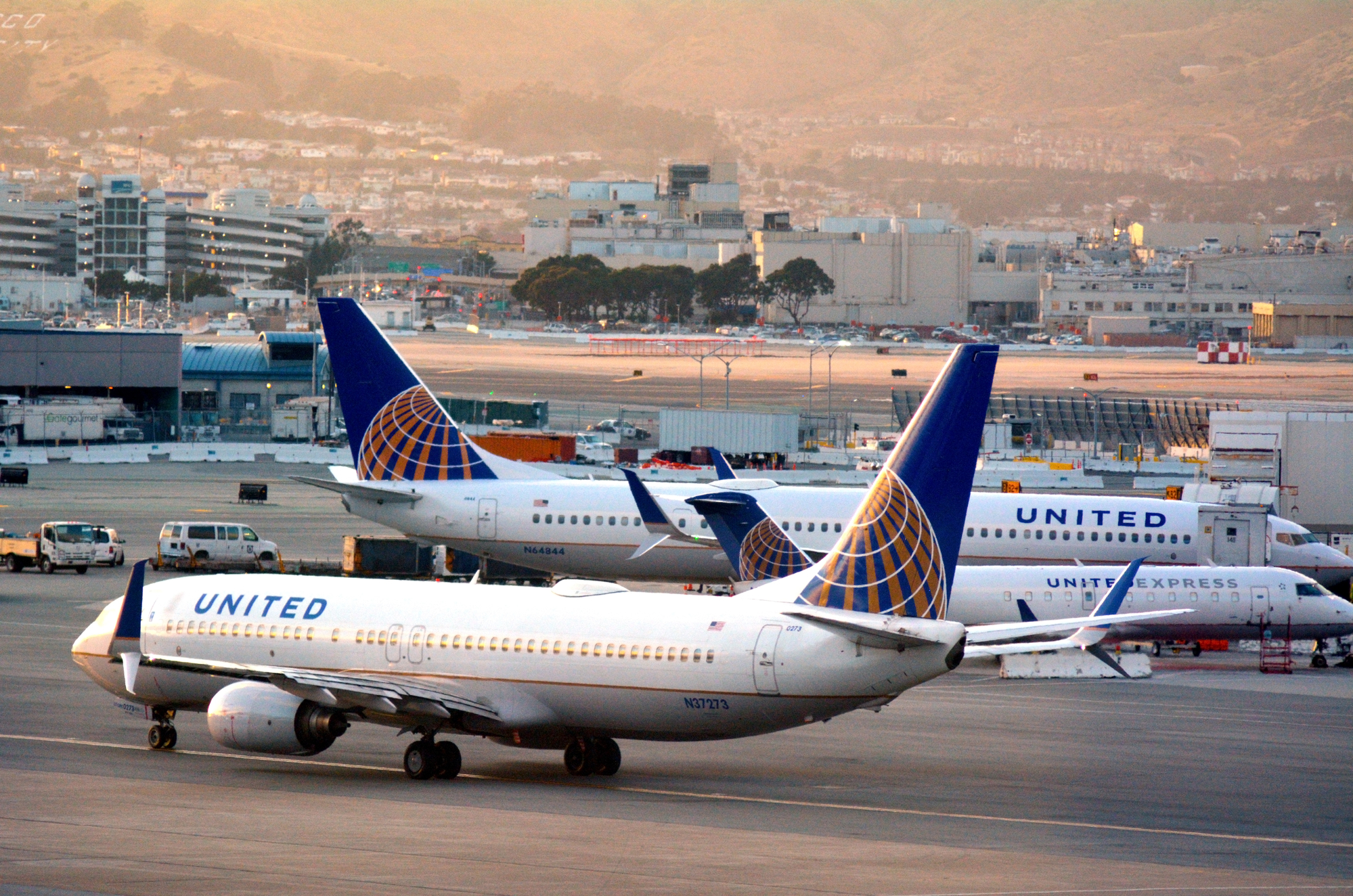 Des avions d'United Airlines à l'aéroport de San-Francisco © depositphotos lucidwaters Des avions d'United Airlines à l'aéroport de San-Francisco © depositphotos lucidwaters