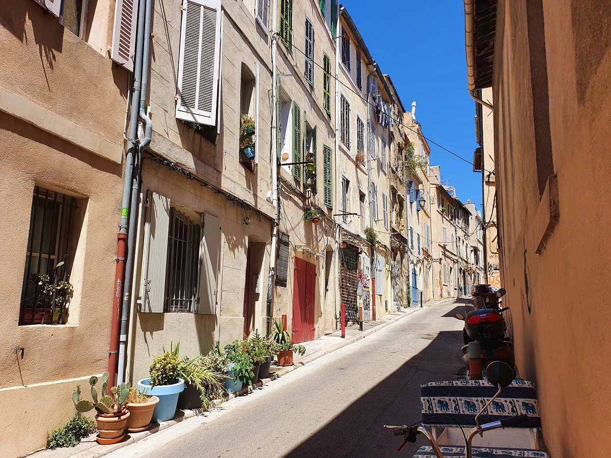 Le quartier du Panier à Marseille a subi depuis 30 ans une évolution particulièrement évocatrice de gentrification, qui porte en lui l’un des visages du tourisme de demain - DR : OT Marseille, @joOMTCM