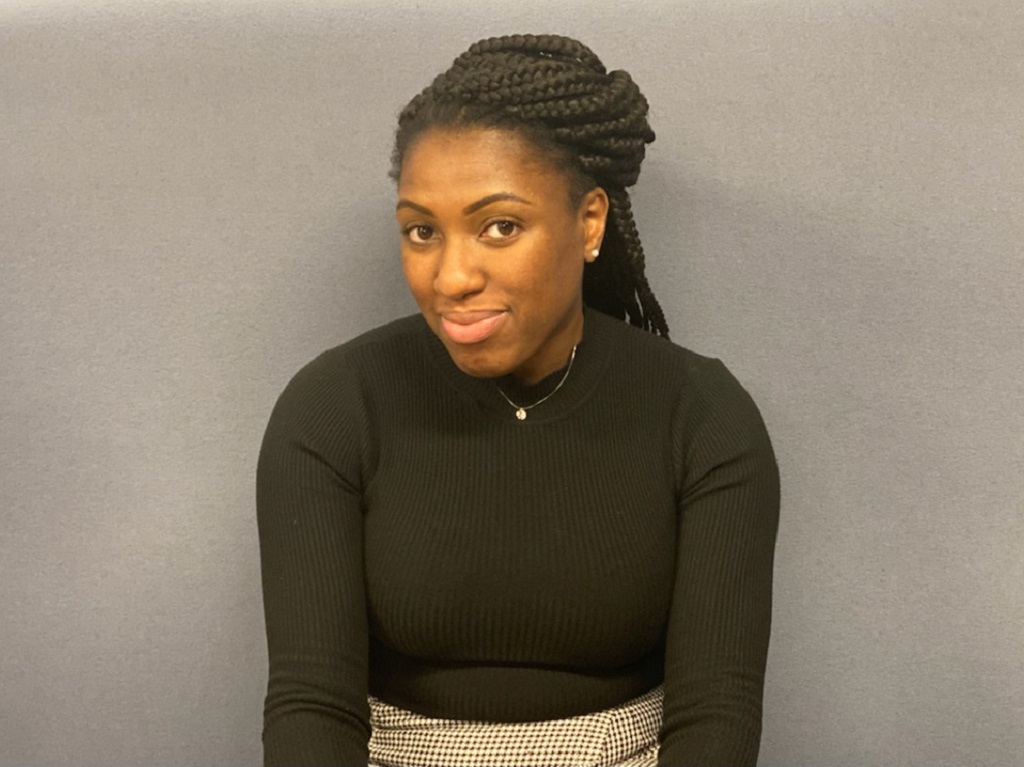 Johanna Alexis recherche un poste, en CDI, dans le commerce B2B, le marketing ou la communication, en Ile-de-France. - J.A. Johanna Alexis recherche un poste, en CDI, dans le commerce B2B, le marketing ou la communication, en Ile-de-France. - J.A.