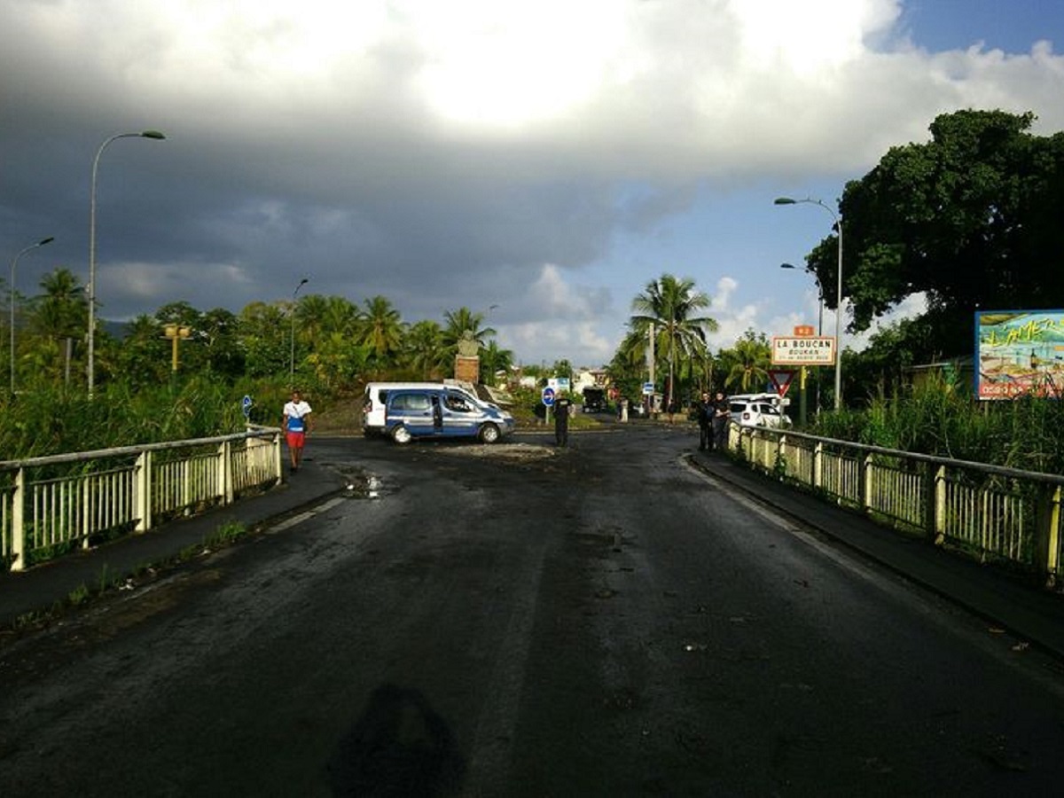 En Guadeloupe, les barrages tombent, mais toujours aucun dialogue social  et en Martinique le couvre-feu est réinstauré - Crédit photo : Préfecture de la Guadeloupe