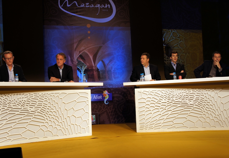 Le débat entre Pascal de Izaguirre (TUI France), Emmanuel Foiry (Kuoni),Thierry Miremont (Fram), Alain de Mendonça (Promovacances) et Dominique Duc (Voyamar), animé par François-Xavier Izenic.