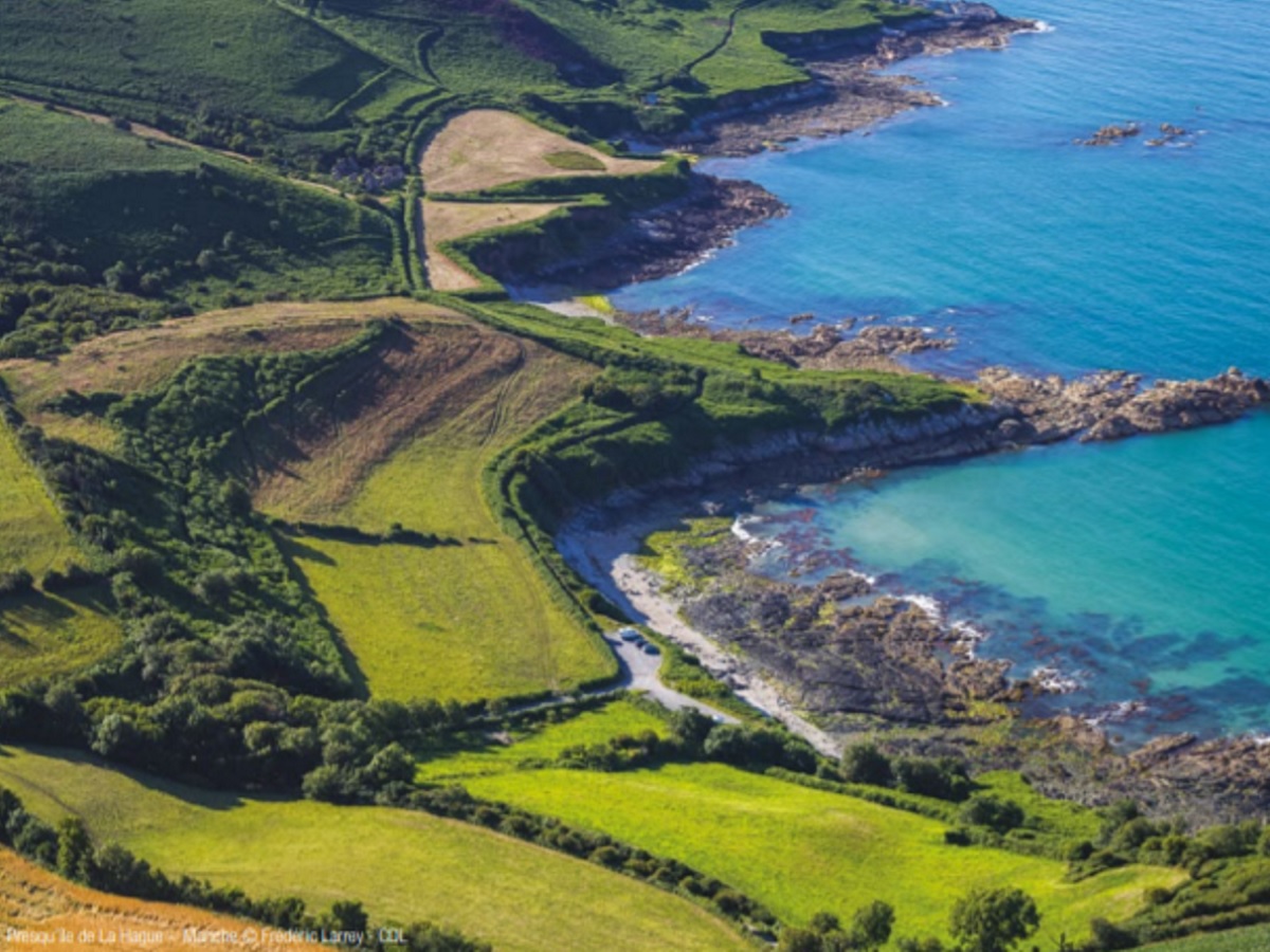 La CDC a publié "D'un tourisme de masse à un tourisme durable : la biodiversité, opportunité de restructuration des filières" - DR