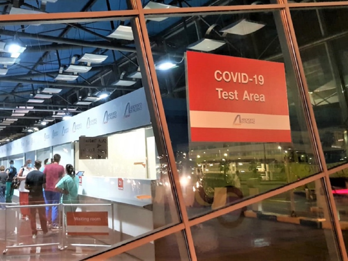 Pour se rendre en Italie, test obligatoire pour les vaccinés et quarantaine pour les voyageurs non vaccinés - RP Pour se rendre en Italie, test obligatoire pour les vaccinés et quarantaine pour les voyageurs non vaccinés - RP