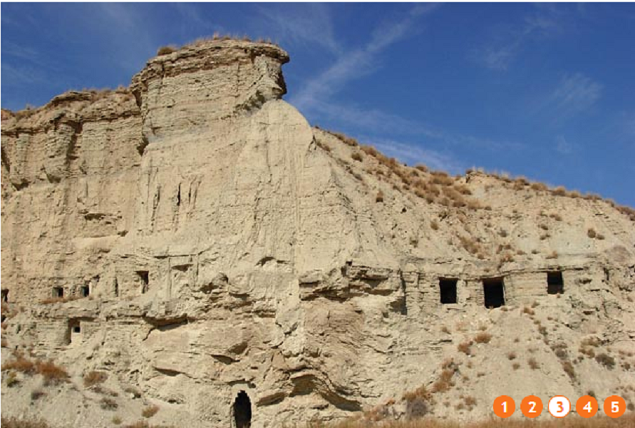 La Balaguère propose un réveillon avec hébergement dans des maisons d'hôtes troglodyte du désert de Bardenas, en Espagne - Photo DR