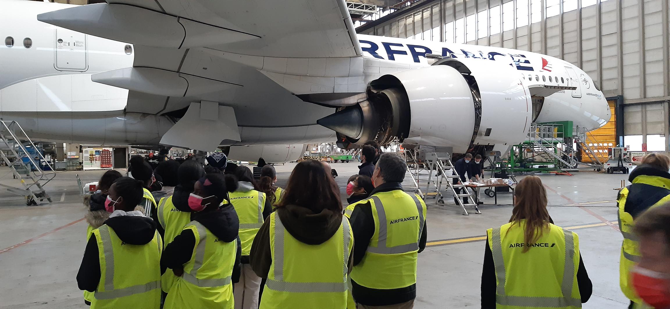 Emploi : plusieurs acteurs du secteur aérien ont ouvert leurs portes à 16 collégiennes pour leur montrer les métiers techniques de l'aéronautique - Photo CH