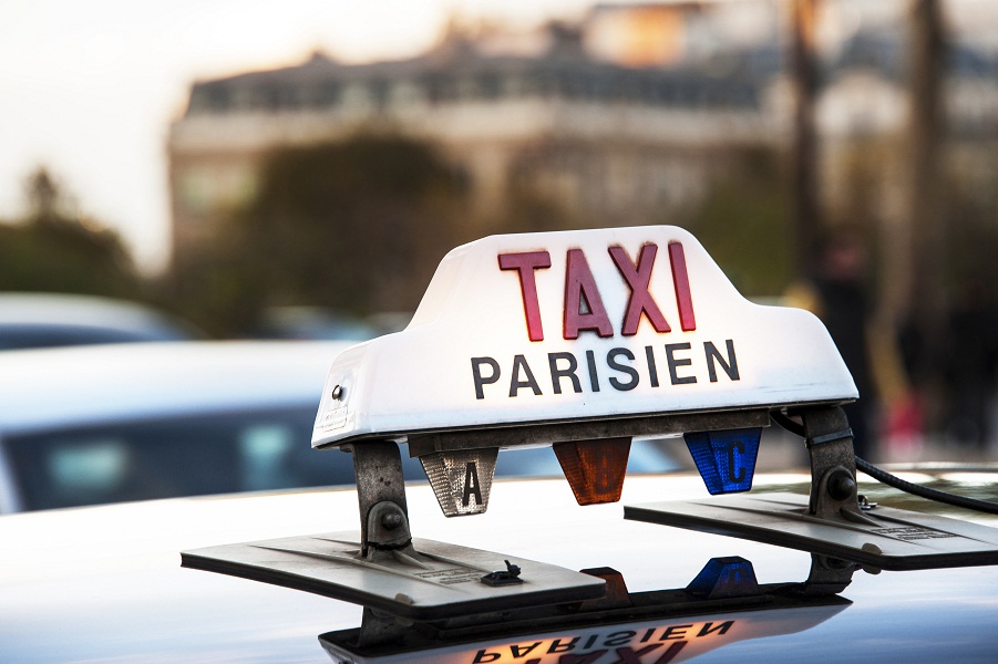 "J'en ai un peu marre de cette corporation qui gueule pour un oui ou pour un non, qui ne supporte pas la concurrence et qui n'offre aucun service" - DR : © atm2003 - Fotolia.com