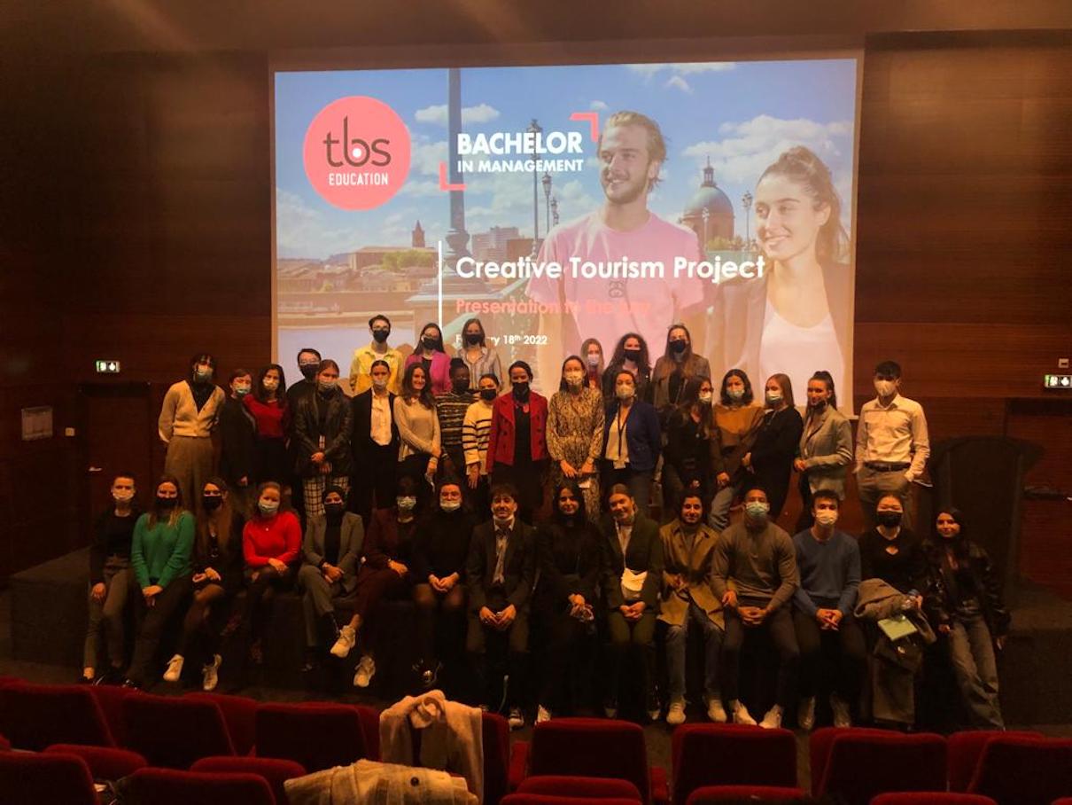 Présentation des projets des 45 étudiants à l'amphi de la Toulouse Business School (©TBS)