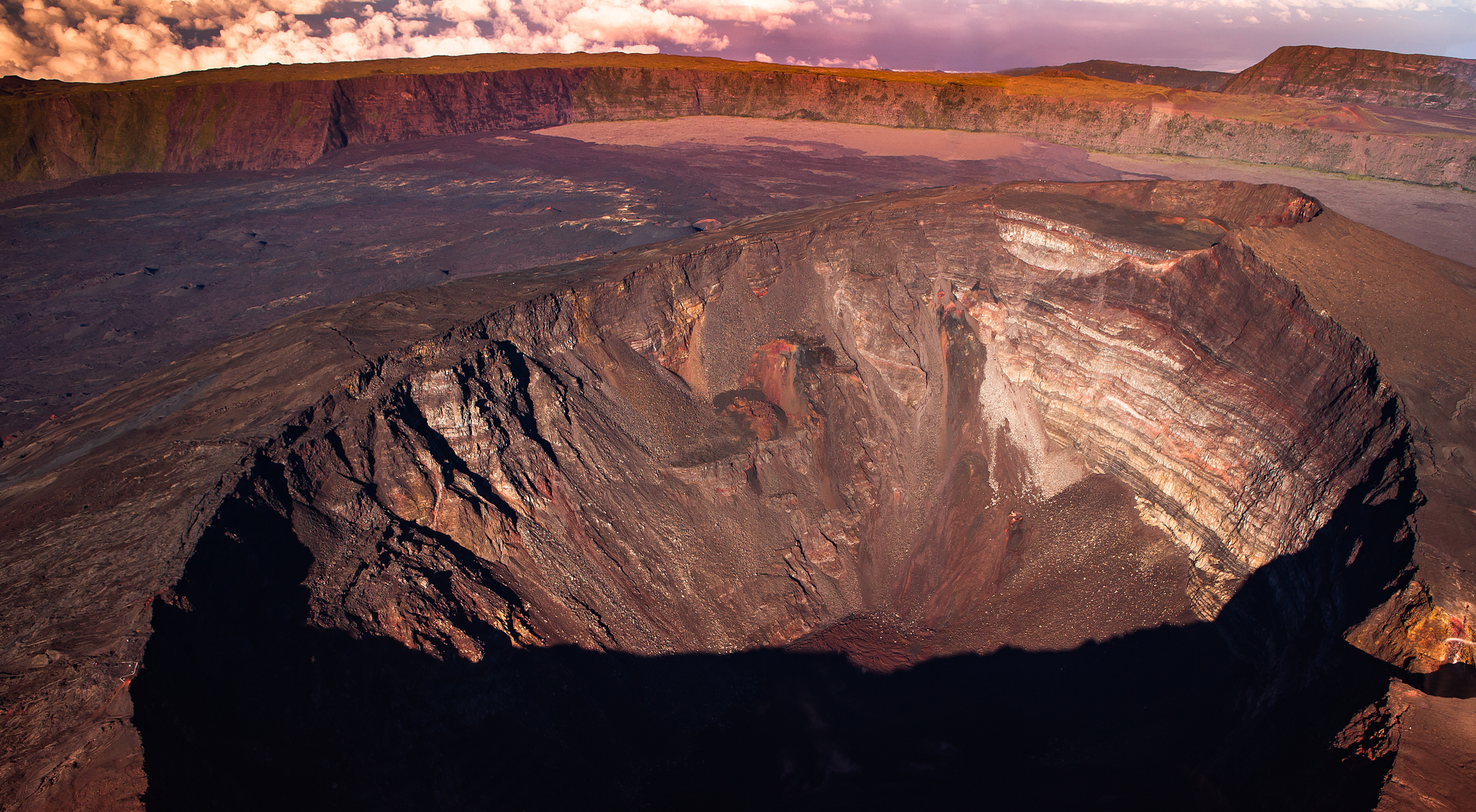 Le Piton de la Fournaise, volcan emblématique de l'île de la Réunion - Crédit photo Depositphotos