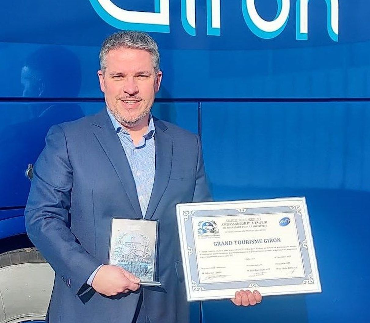 1er Ambassadeur de l'Emploi dans sa région (©Giron GT) 1er Ambassadeur de l'Emploi dans sa région (©Giron GT)