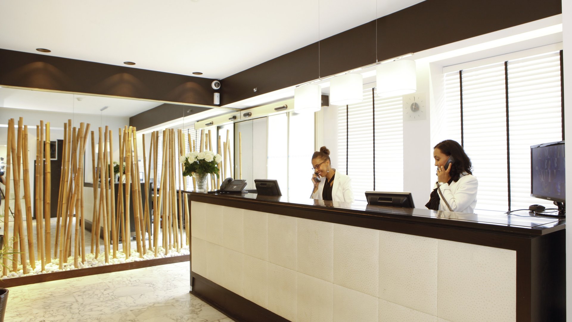 Le sourire retrouvé avec les prises de réservations hôtelières (©Sure Best Western Gare du Nord) Le sourire retrouvé avec les prises de réservations hôtelières (©Sure Best Western Gare du Nord)