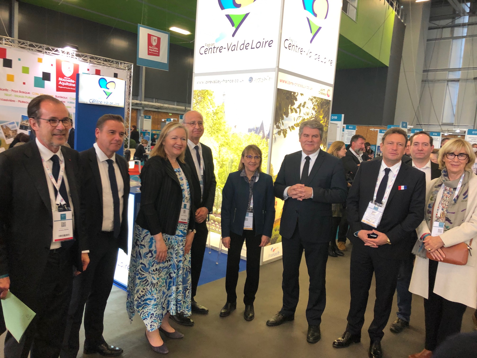 La délégation officielle inaugure le salon autour de Franck Louvrier (au centre) et Christian Mantei (à G) (©BC) La délégation officielle inaugure le salon autour de Franck Louvrier (au centre) et Christian Mantei (à G) (©BC)