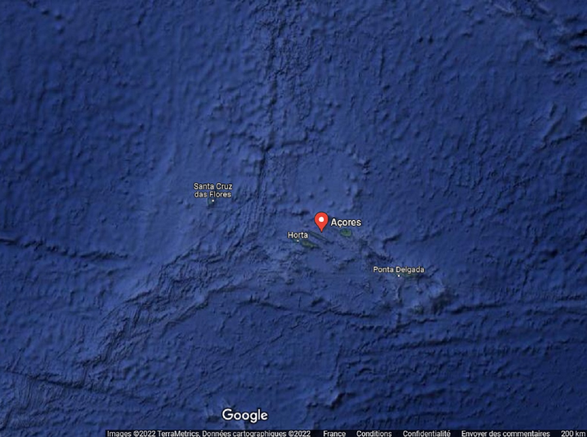 Les Açores connaissent une importante activité sismique, les voyages doivent être reportés - Google Maps