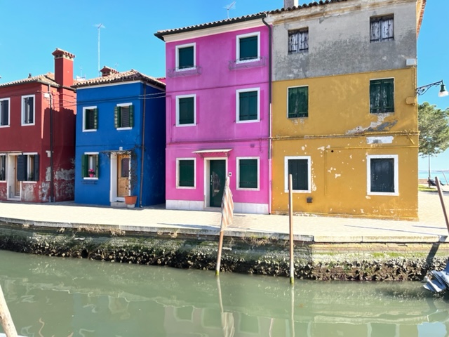 L'île de Burano avec ses maisons colorées
