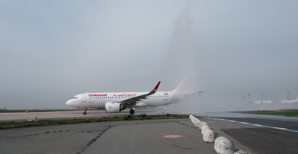 Le "water salute" de l'A320neo de Tunisair à Orly © Nicolas Nédellec