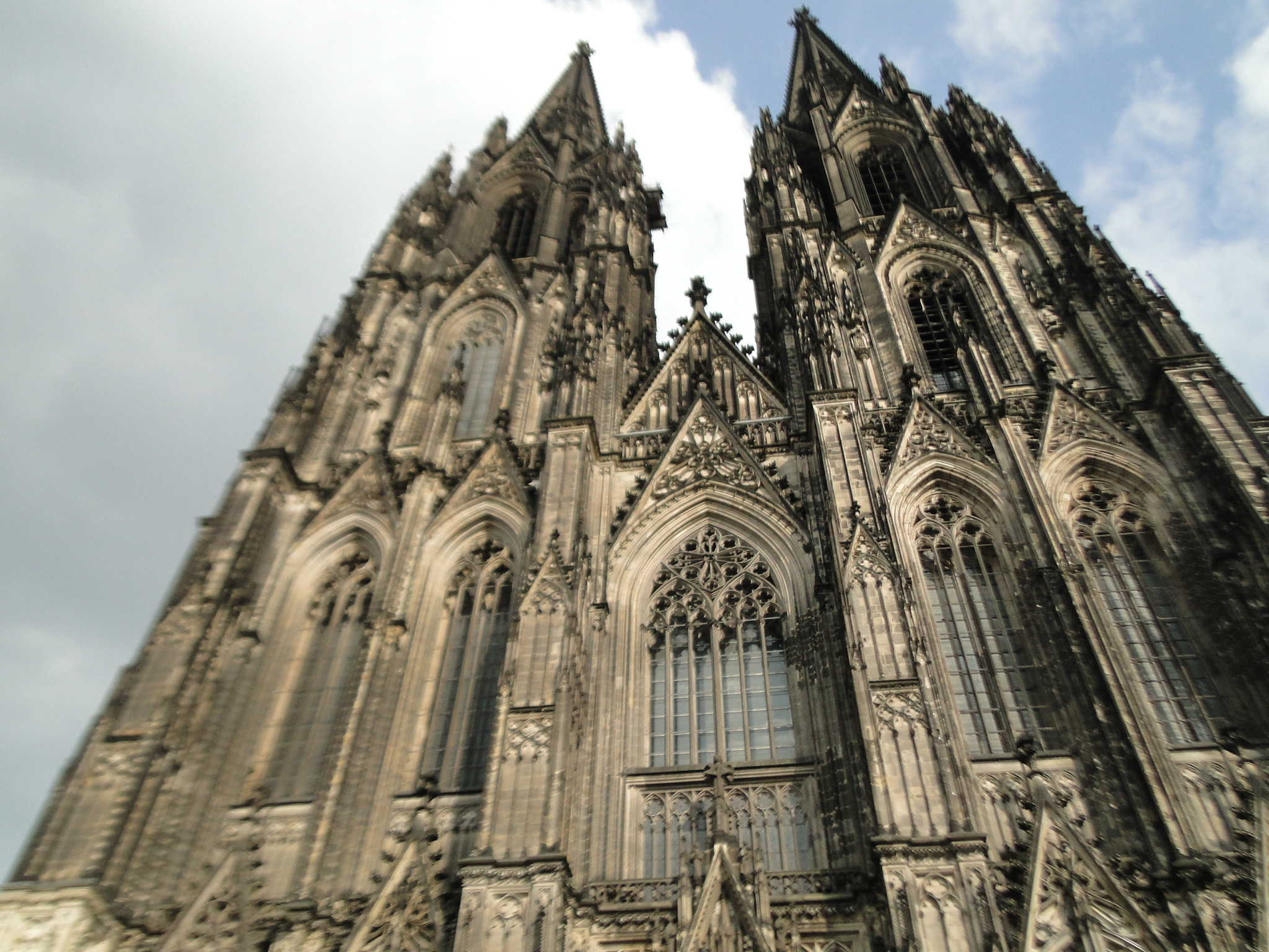 Les impressionnantes tours de la cathédrale de Cologne