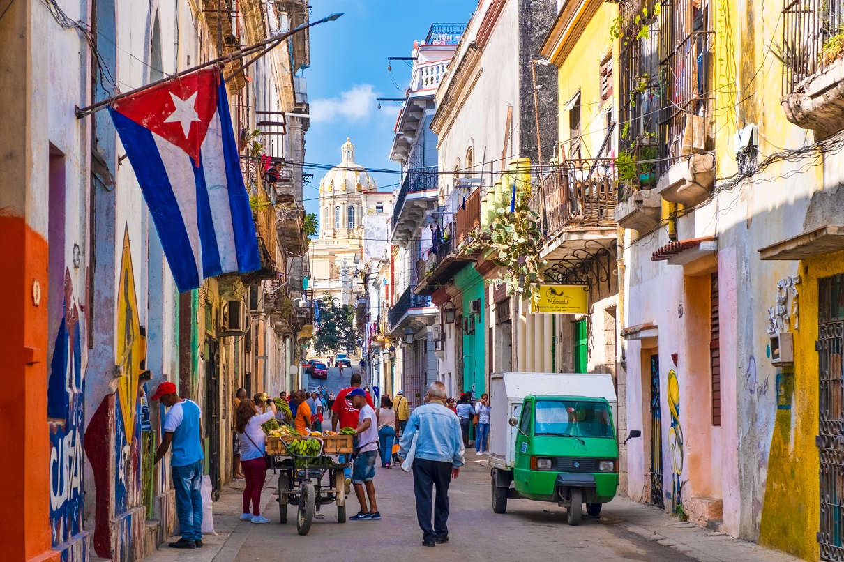 Covid Cuba : le pays n’exigera plus aux voyageurs de présenter un certificat de vaccination ni un test PCR négatif de moins de 72h pour entrer à Cuba - Depositphotos.com Auteur kmiragaya