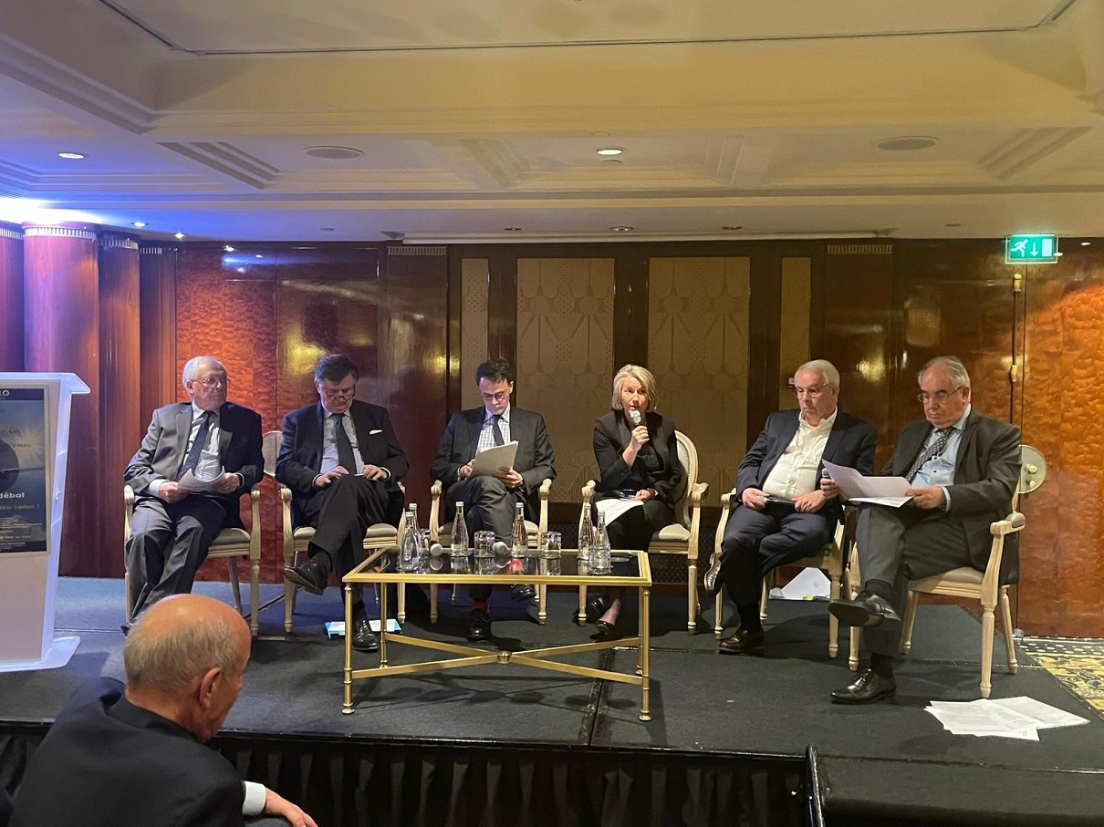 Les plus grands experts et responsables du transport aérien ont offert leur expertise lors du 11e Dîner de Gala du think thank du voyage d'affaires de Marco Polo. Les plus grands experts et responsables du transport aérien ont offert leur expertise lors du 11e Dîner de Gala du think thank du voyage d'affaires de Marco Polo.