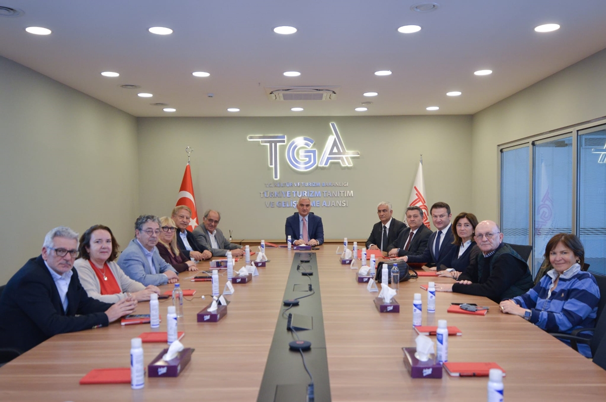 le Ministre turc de la Culture et du Tourisme Mehmet Nuri Ersoy a pu rencontrer ces décideurs du tourisme français et échanger sur les développements dans le domaine du tourisme en France, en Turquie et dans le monde./crédit dr