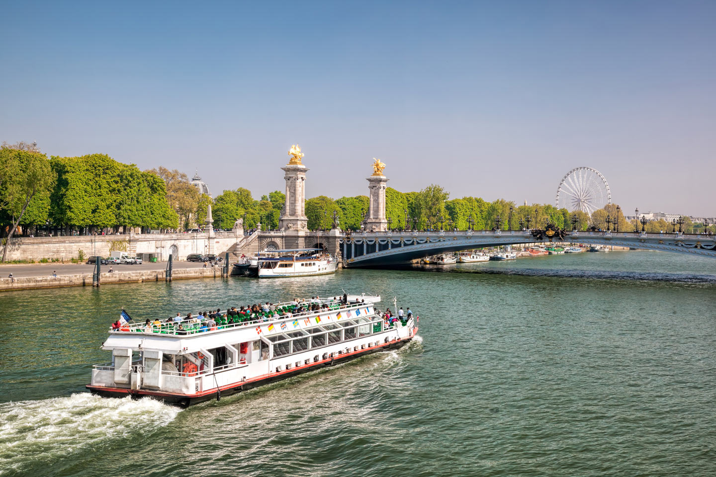 Les promenades sur la Seine ont fait le plein (©Extravangantni)