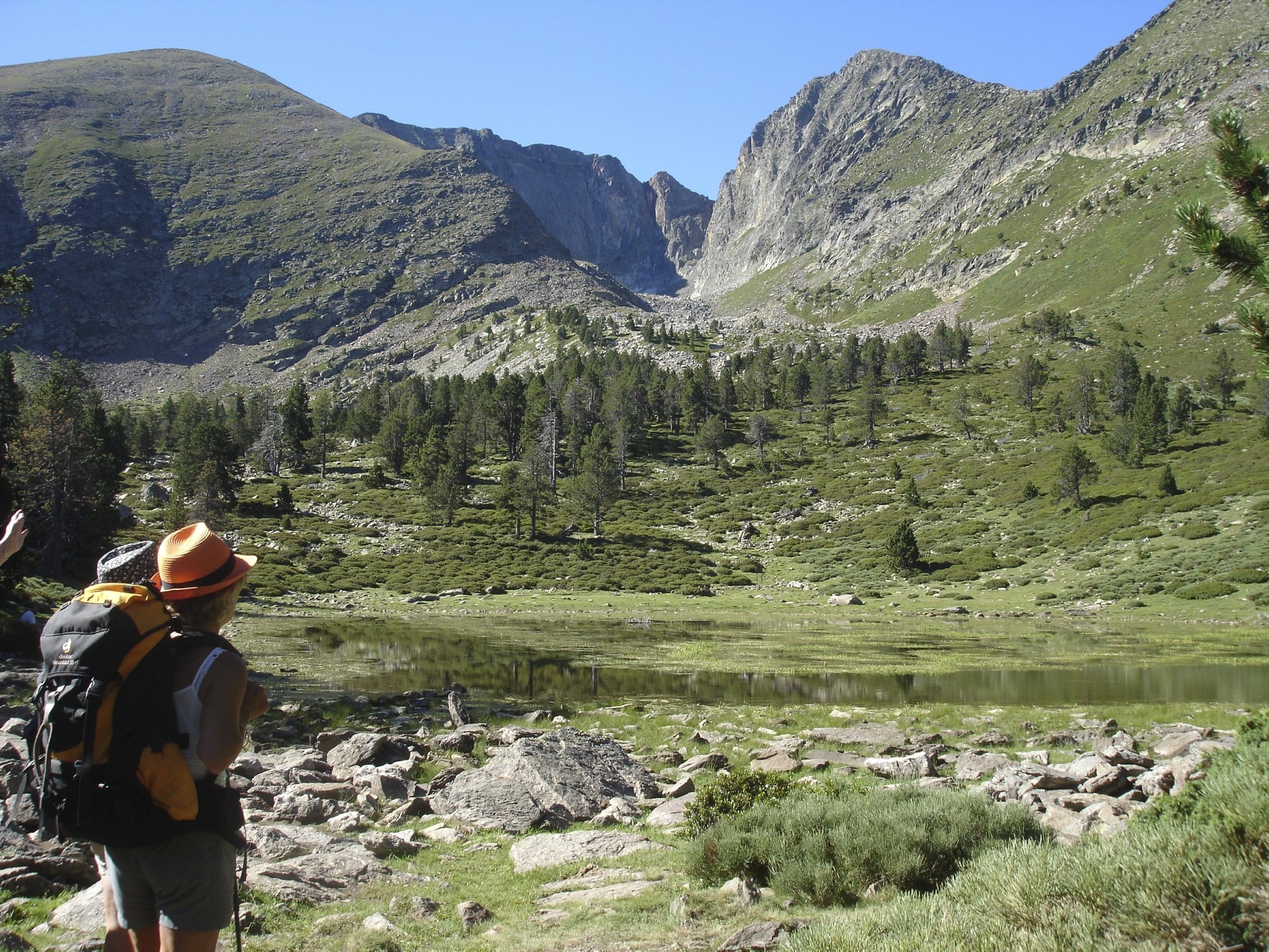Randonnée pédestre dans le massif du Canigou(©ot-vernet-les-bains)