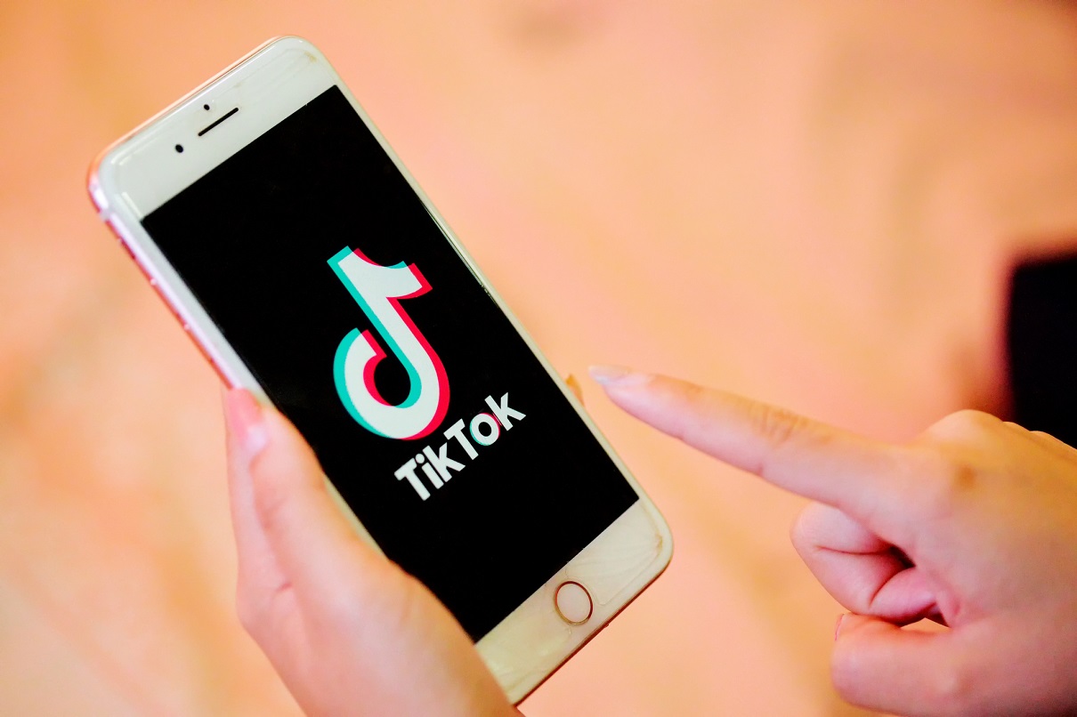 TikTok occupe la première place des applications les plus téléchargées pour une troisième année consécutive avec 656 millions de téléchargements en 2021 - Depositphotos.com Auteur Narin_Photo