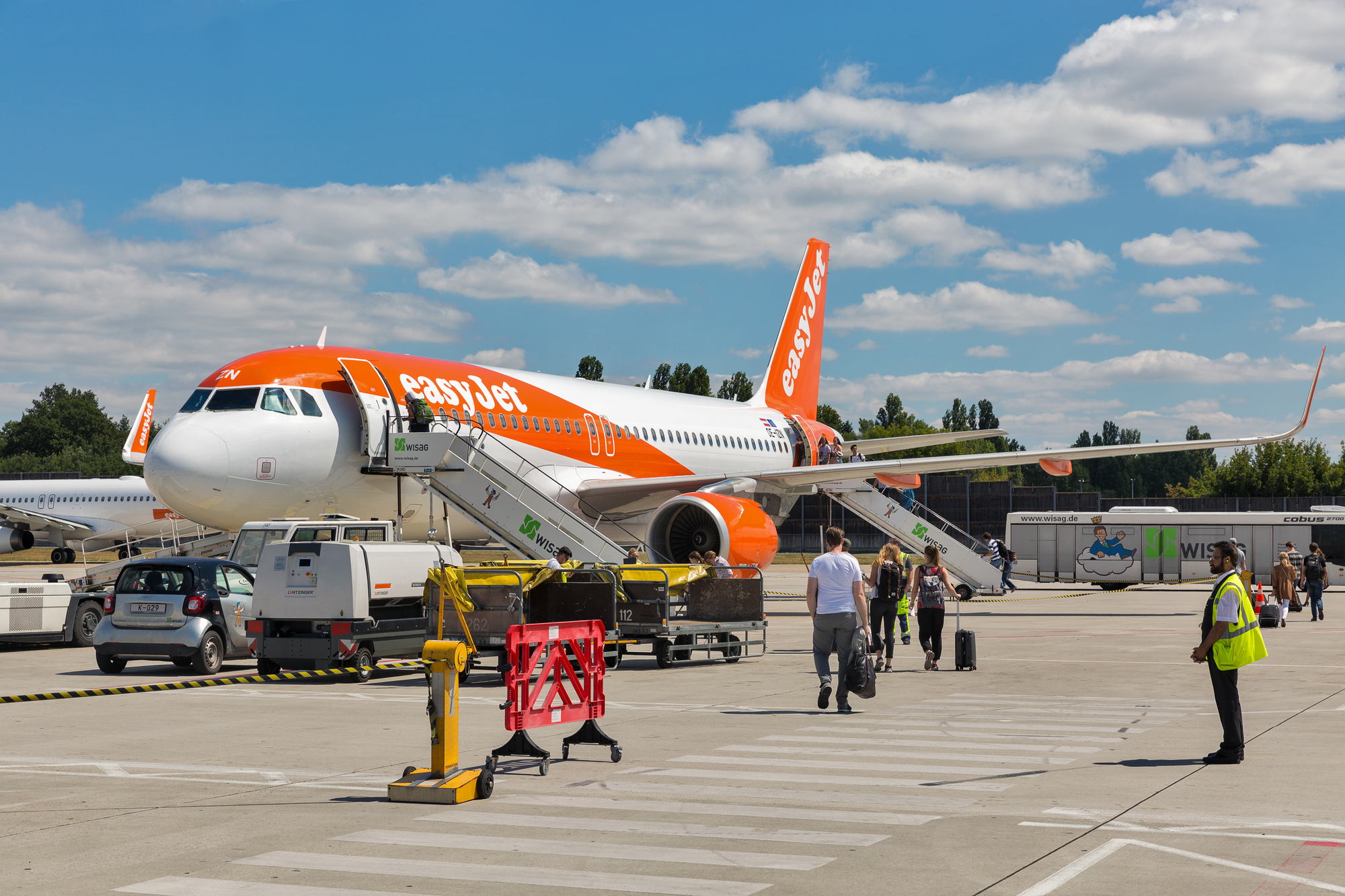 easyJet vise 35% de réduction de ses émissions carbone d'ici 2035 - Depositphotos, auteur panama7