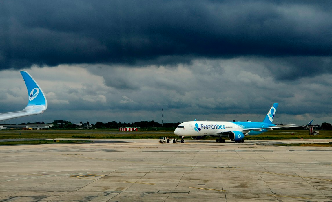 Au départ de Paris-Orly, sous l'orage - DR : P.G.