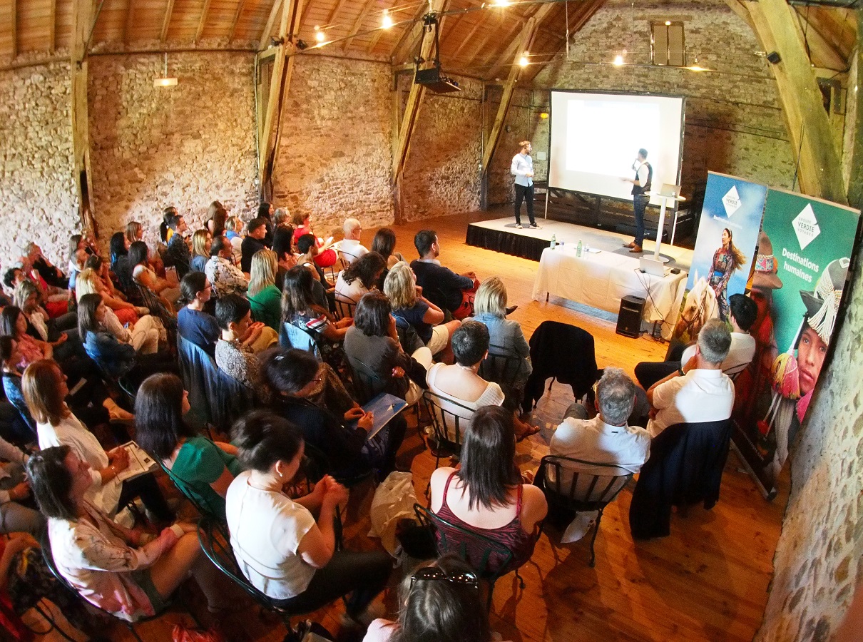 Plus de 120 salariés de Verdié Voyages se sont retrouvés au Domaine de Combelles - DR Plus de 120 salariés de Verdié Voyages se sont retrouvés au Domaine de Combelles - DR