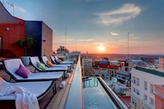 L'Hôtel Indigo Madrid - Gran Via dispose d'une terrasse avec vue panoramique - Photo DR