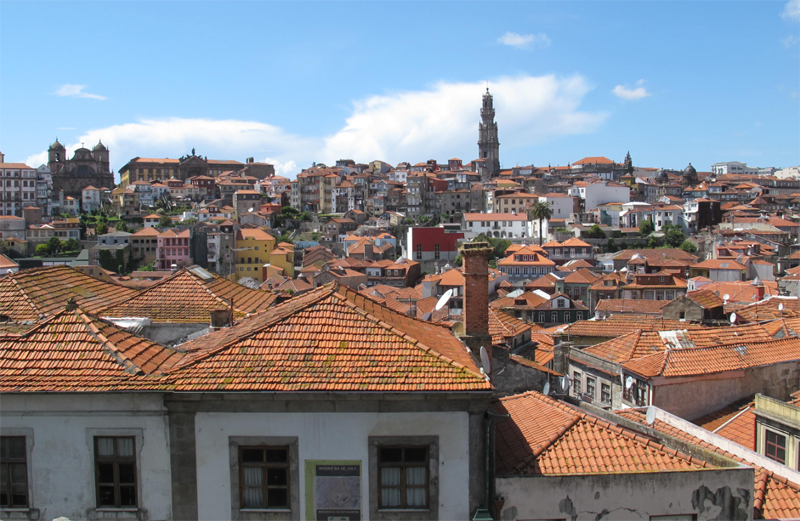 Berceau du vin éponyme Porto est une destination de choix pour les amateurs de dégustations que ce soit dans les tavernes, les fameuses caves des bords du Douro ou les anciens cafés comme le Guarany ou le Majestic - photo JDL