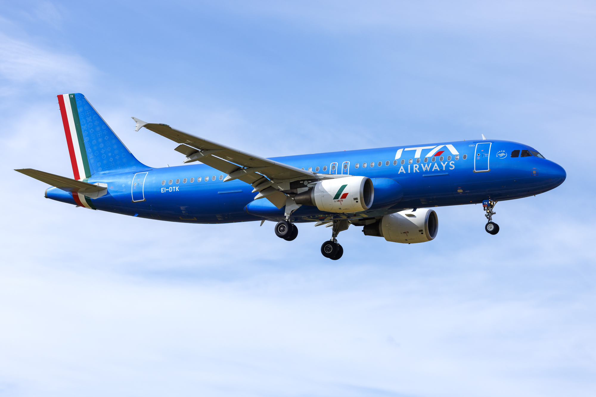 Avec ITA Airways, l'achat de billets pour l'été 2023 est déjà possible - Depositphotos, auteur gordzam@gmail.com