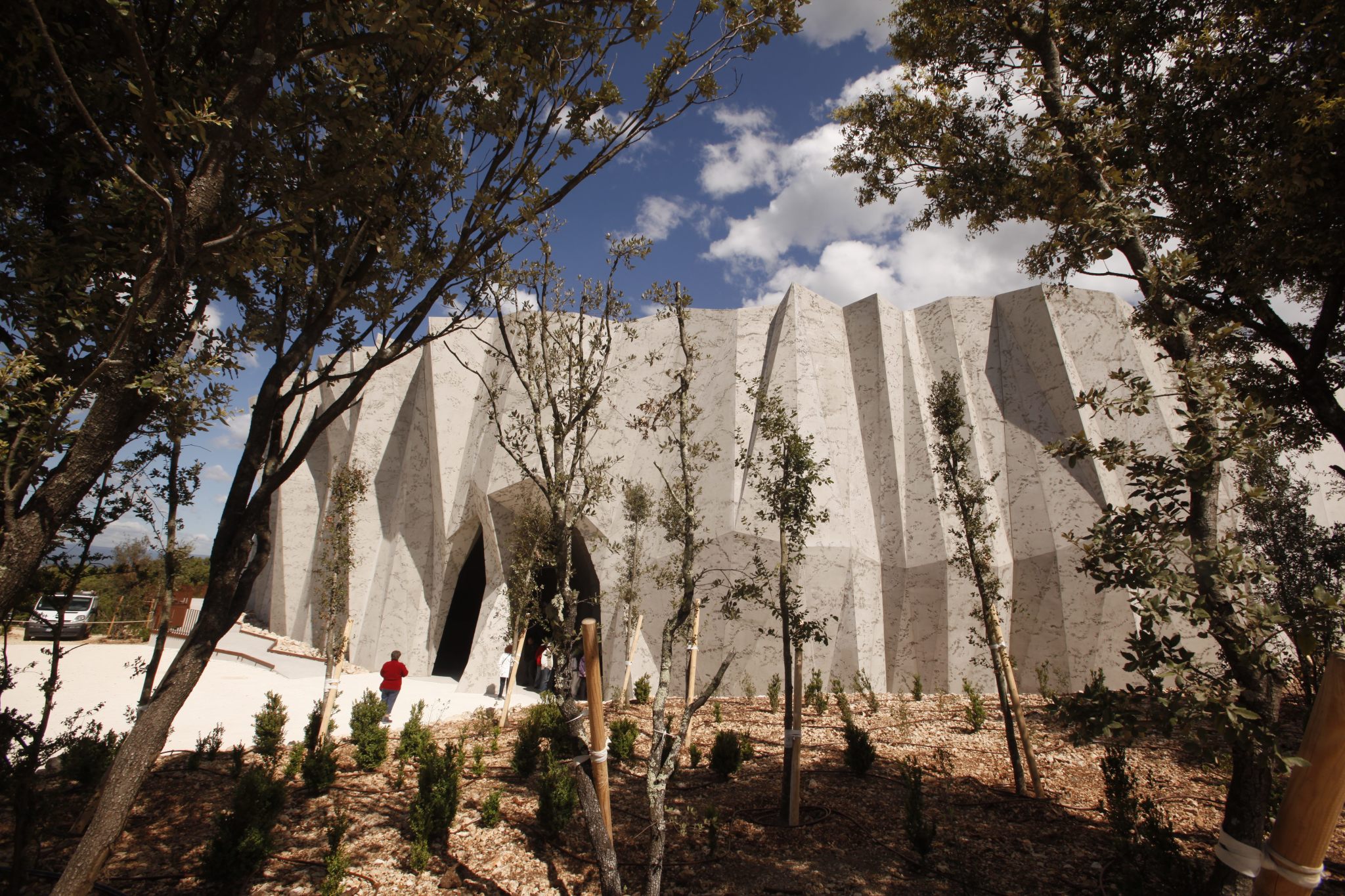La réplique de la Grotte Chauvet est le plus grand site de restitution au monde (©Vals Aubenas)