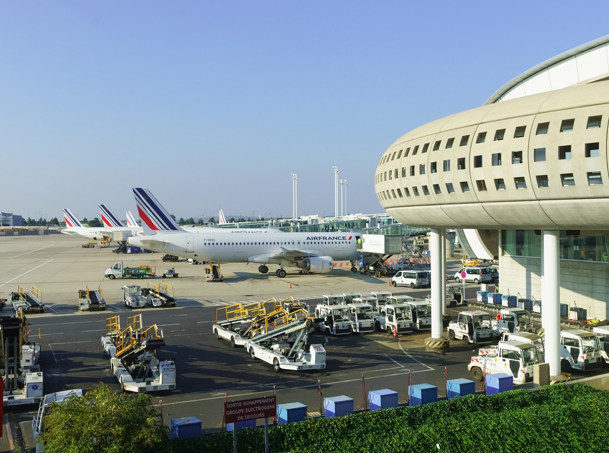 Les syndicats de l'aéroport CDG appellent à la grève du 13 au 17 juillet 2022 - Depositphotos