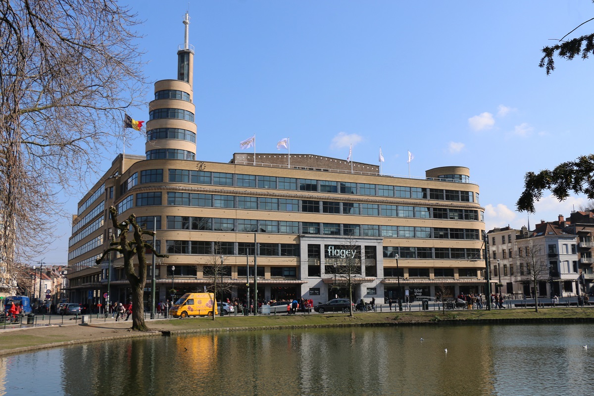 Le bâtiment Flagey abritait jadis la Maison de la Radio belge. C’est aujourd’hui un espace culturel renommé - DR : J.-F.R.
